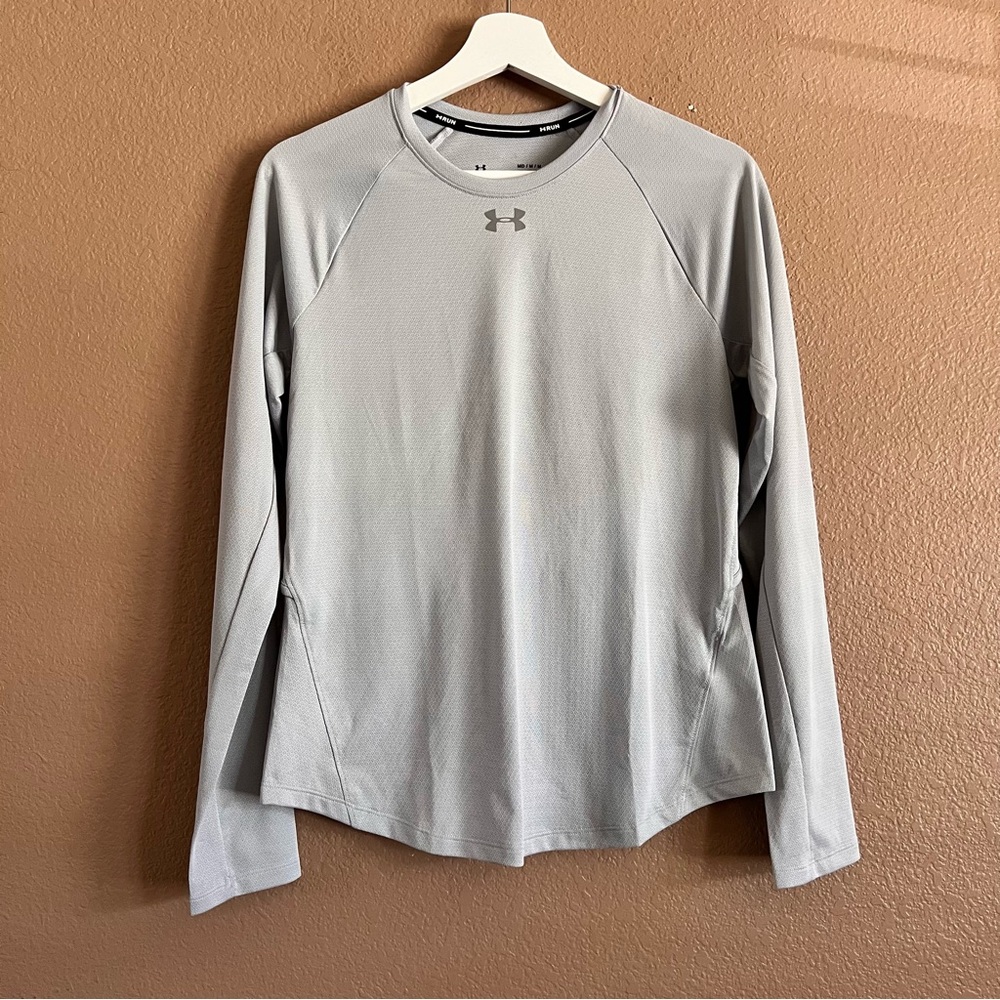 Under Armour Heat Gear Running Open Back Shirt Size Medium NWT